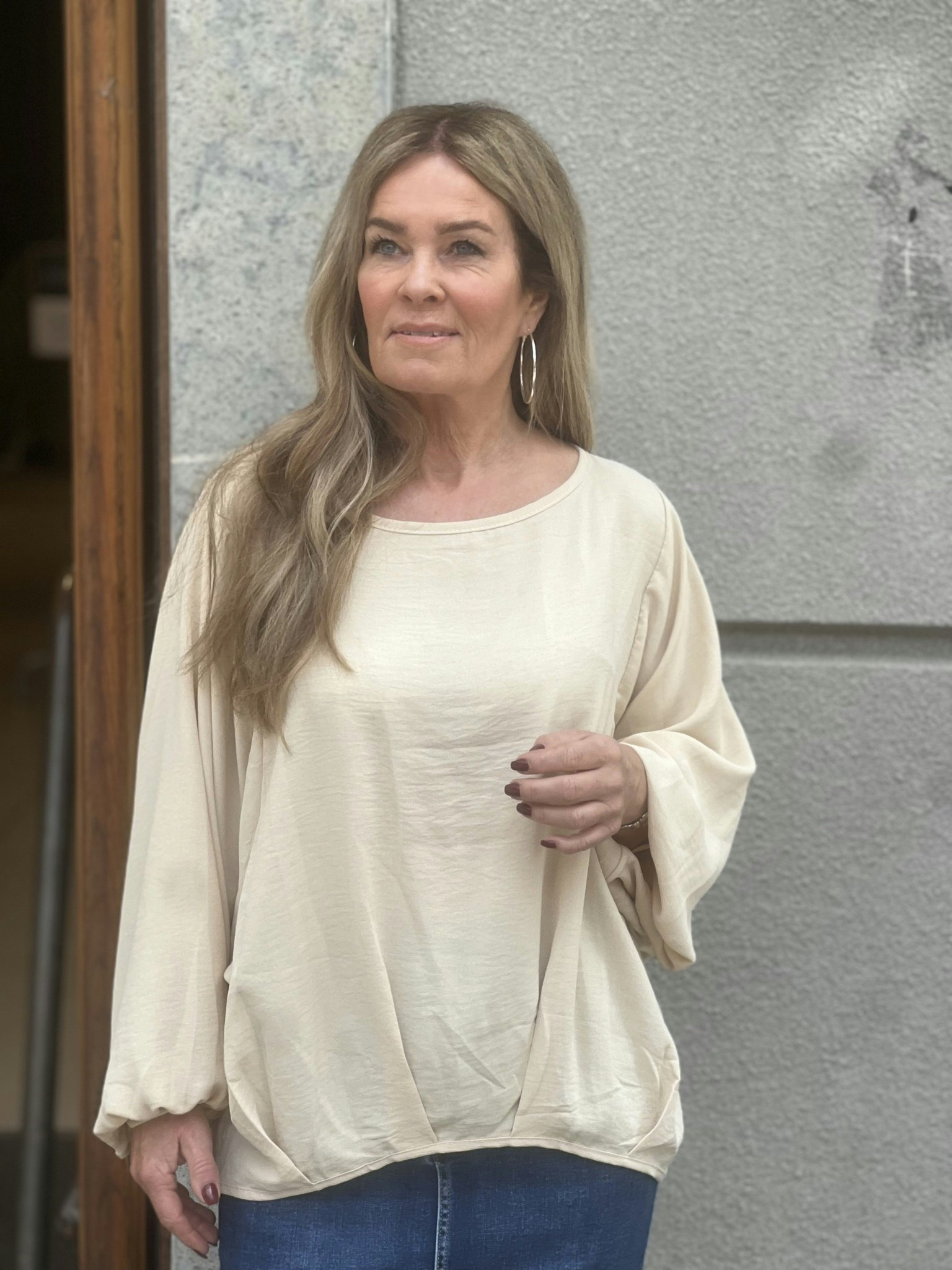 Yvette top med rynk beige