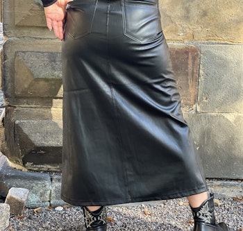 Vegan kjol svart lång