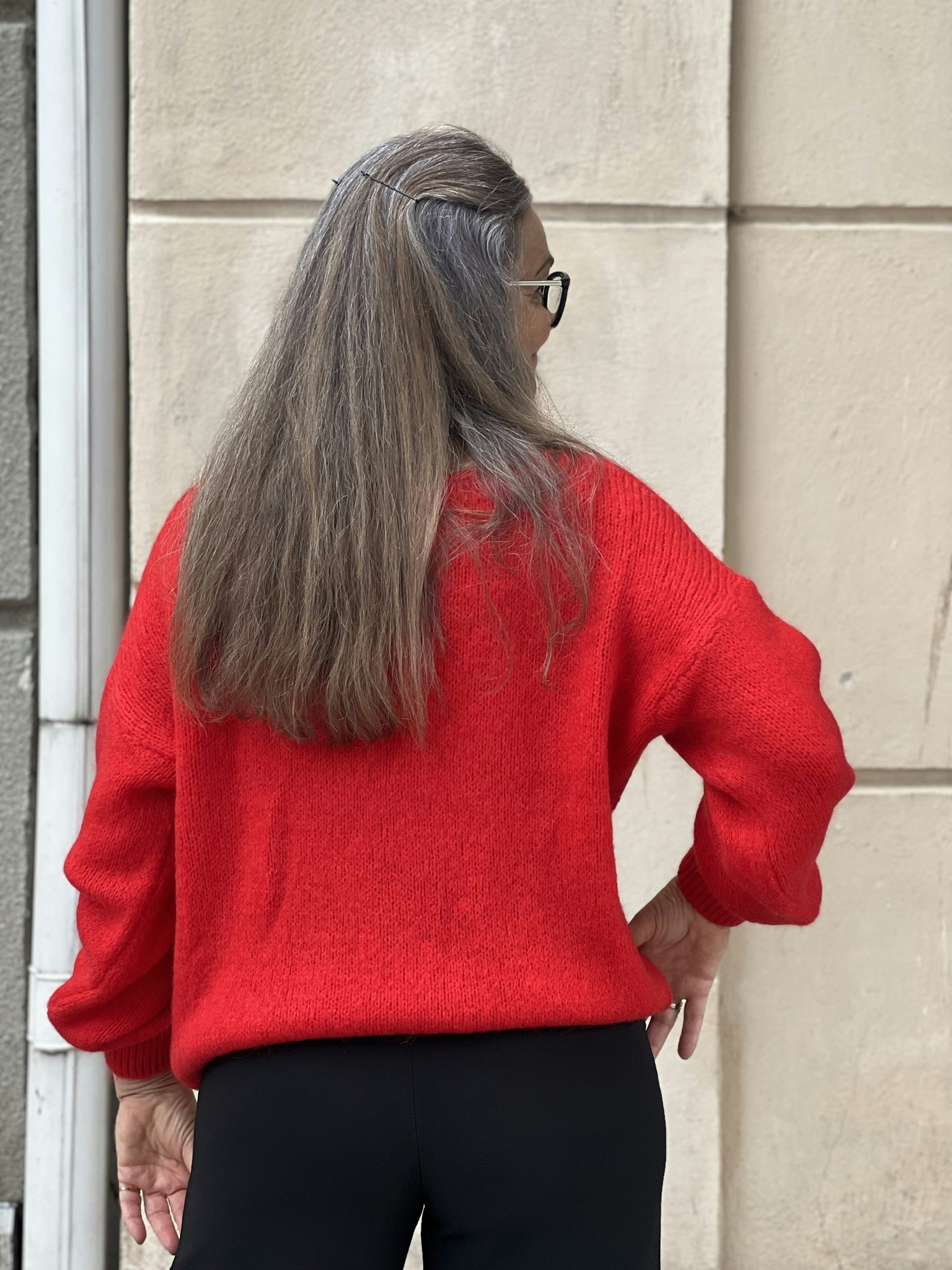 Stickad röd tröja Elina