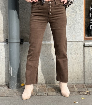 Bruna jeans rak modell