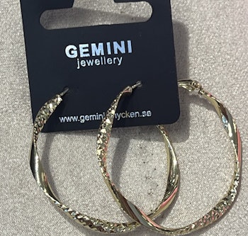Örhängen Gemini Större ringar mönster ”Guld”