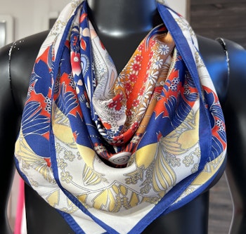 Vårinspirerad mönstrad scarves