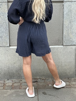 Marinblå shorts linnemix