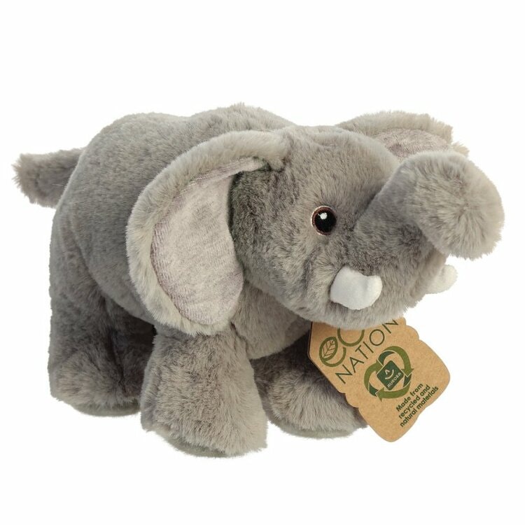 Så söt och mjuk elefant från Eco Nation, tillverkat i 100% återvunnet material. Största mått 26 cm. Passar från nyfödd