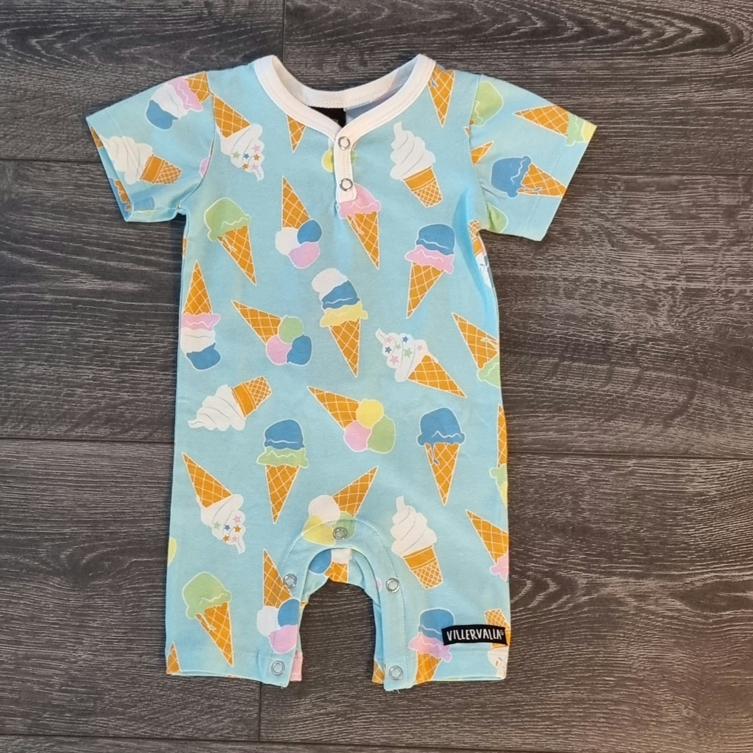 Villervalla one-piece Endast storlek 62