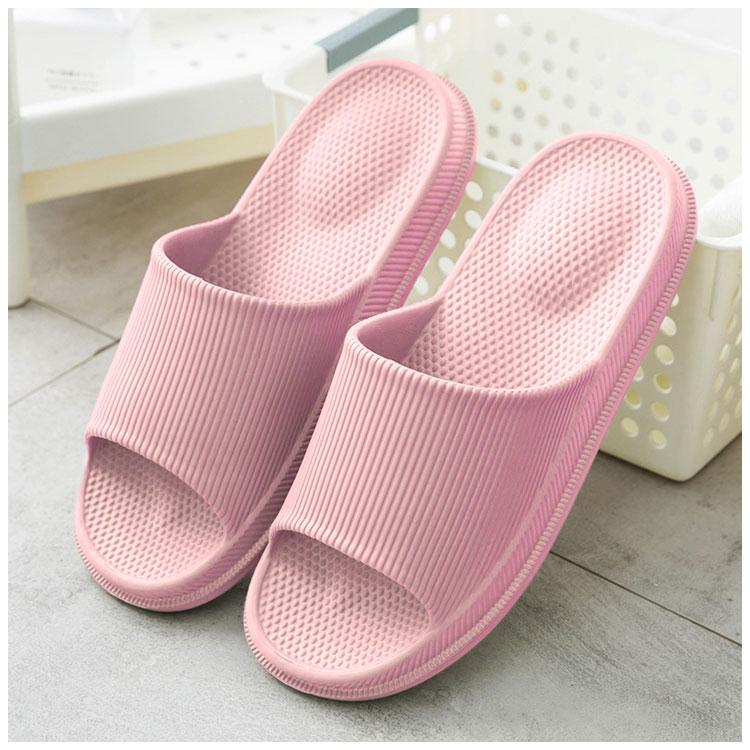 Vaaleanpunaiset sandaalit (pehmeäkantaiset)