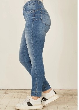 I say  57086 Verona basic jeans 960 spring denim wash