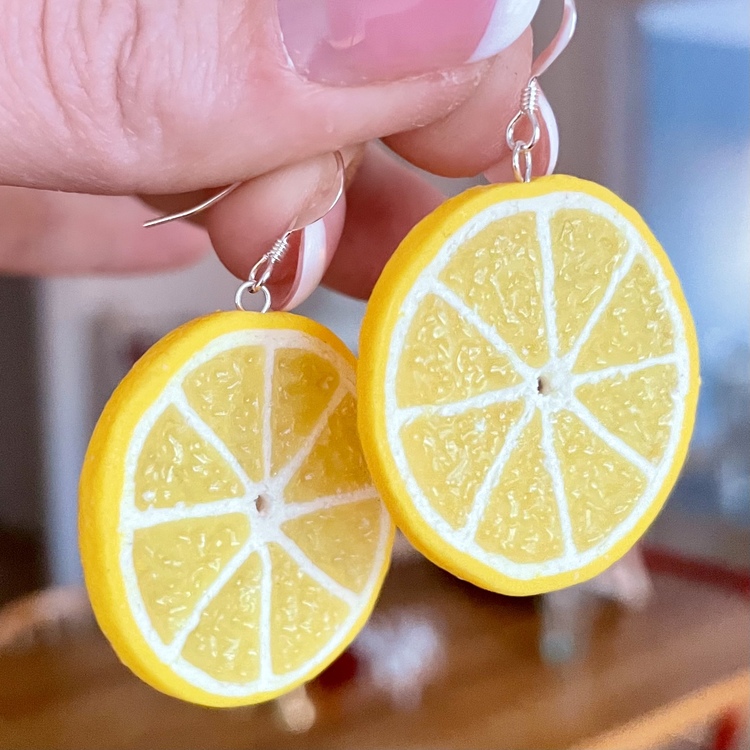 Citronskiva örhängen