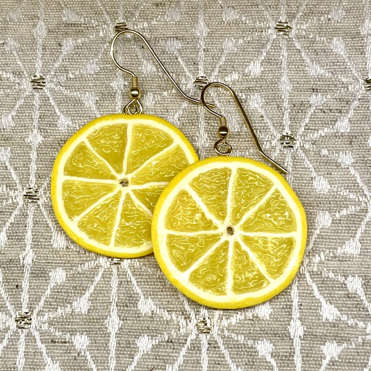 Citronskiva örhängen guld