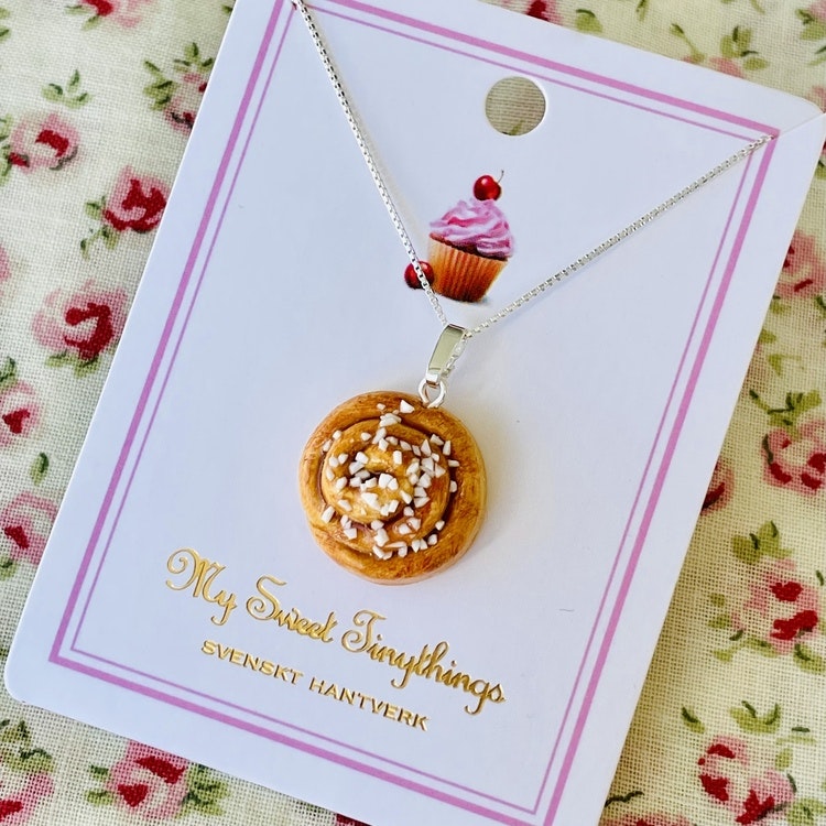 Cinnamon Bun Charm / Necklace