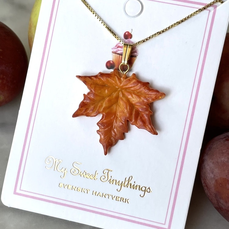 Autumn Leaves Necklace Gold