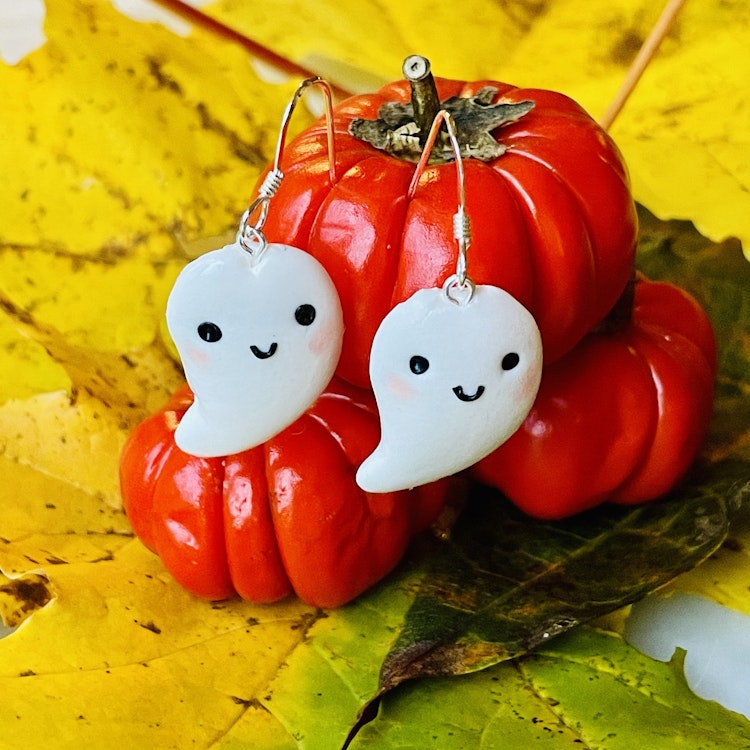 Tiny Ghost 1 pair Ordinary/Clip Earring