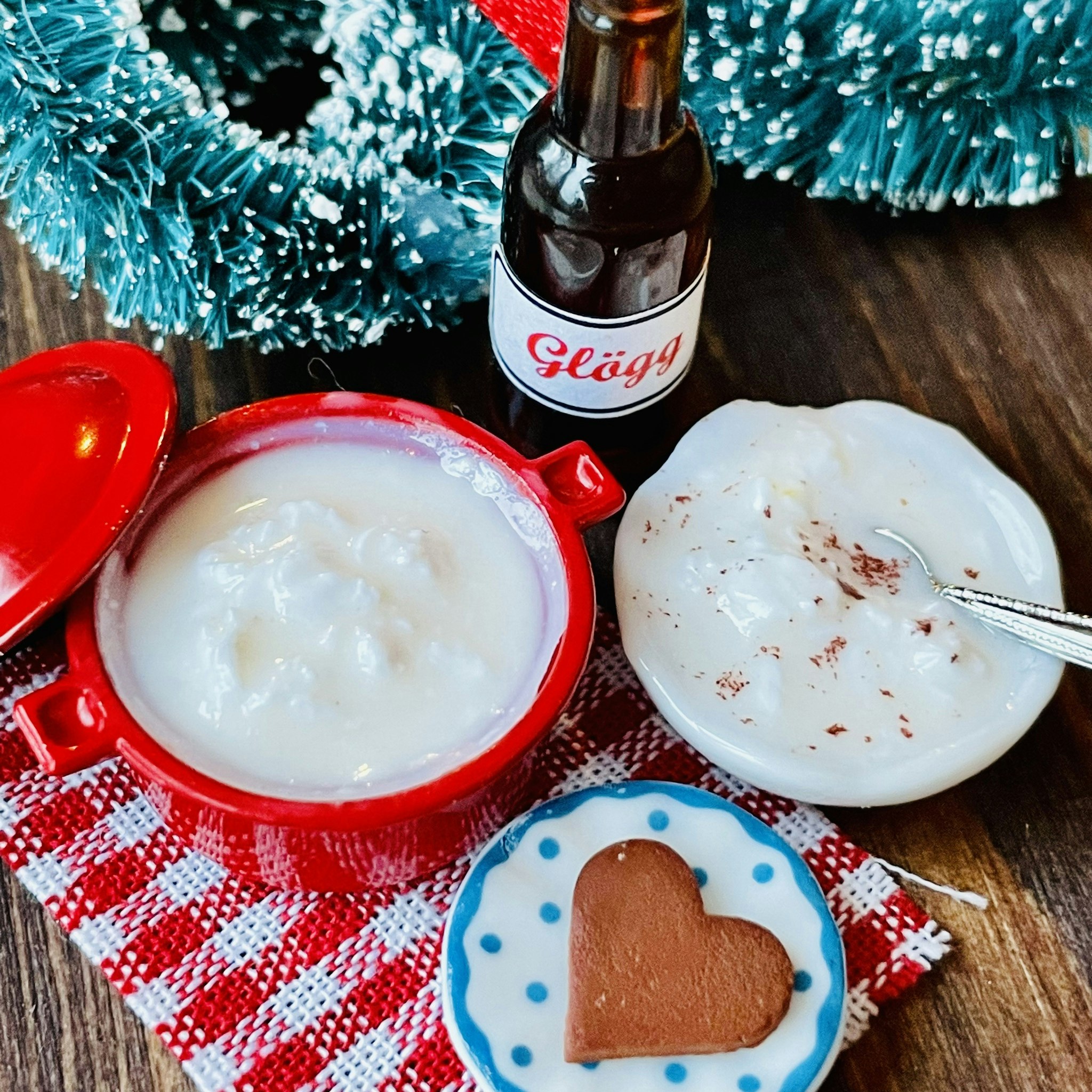 Lyxigt julpaket till dockskåpet eller Nisse