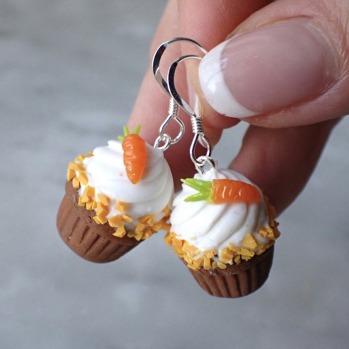 Cupcakes Carrot Earrings 1 pair