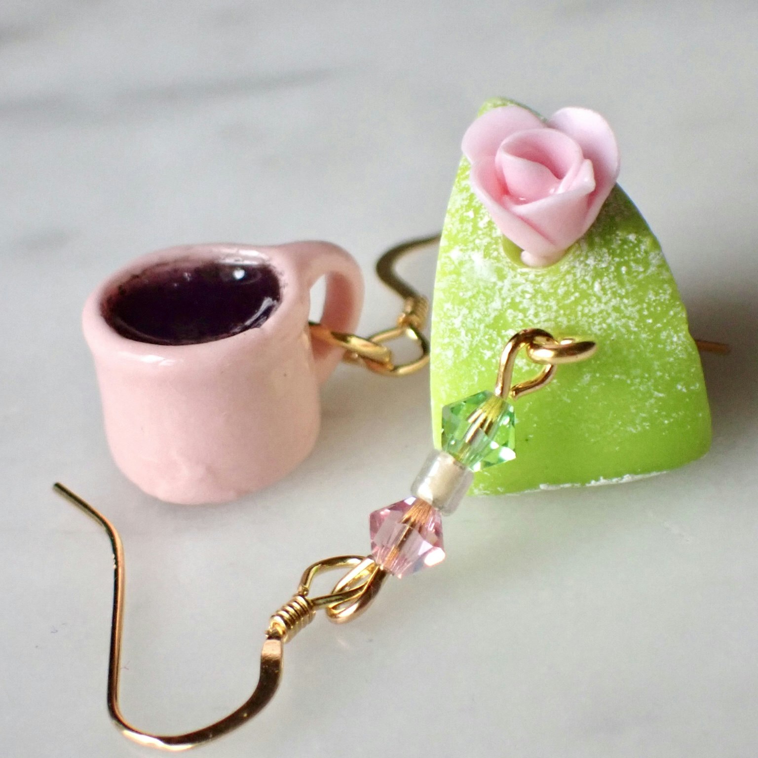 Green Princess Cake with Pink Mug Earring Silver/Gold