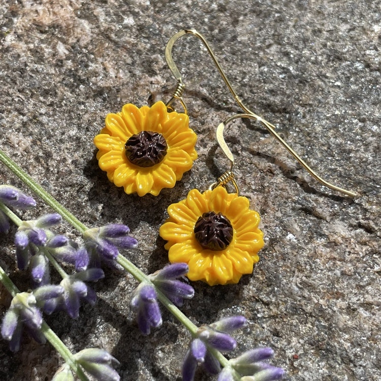 Einzelner Ohrring - Blumen