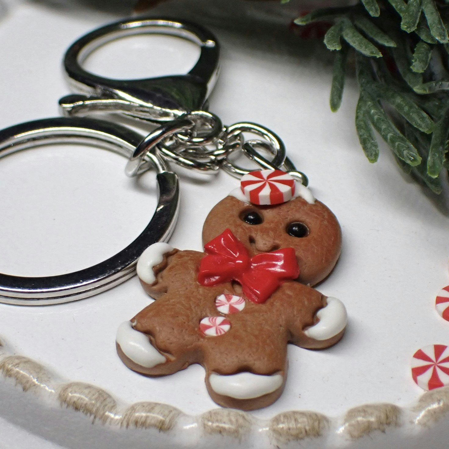 Pepparkaksgubbe nyckelring silver/guld