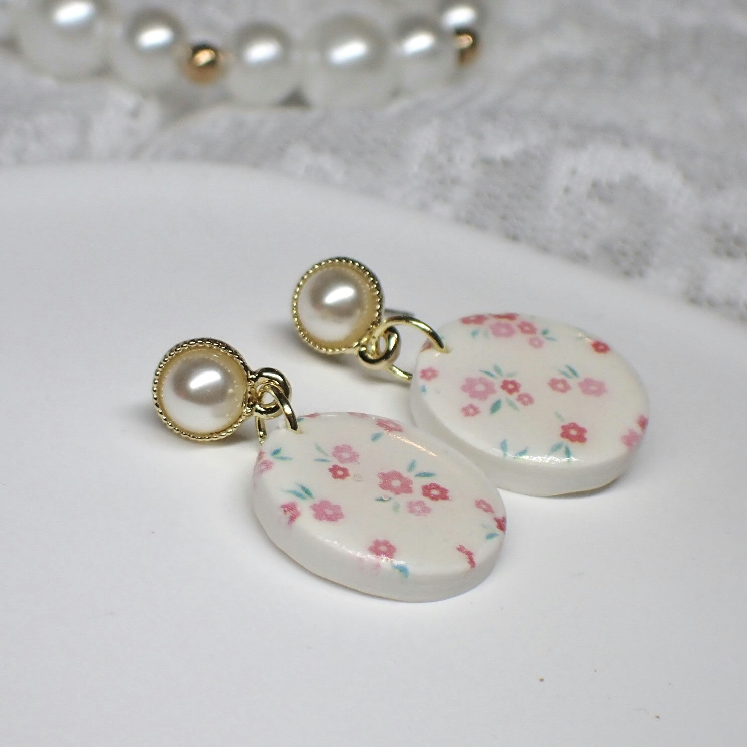 Pink floral button pearl