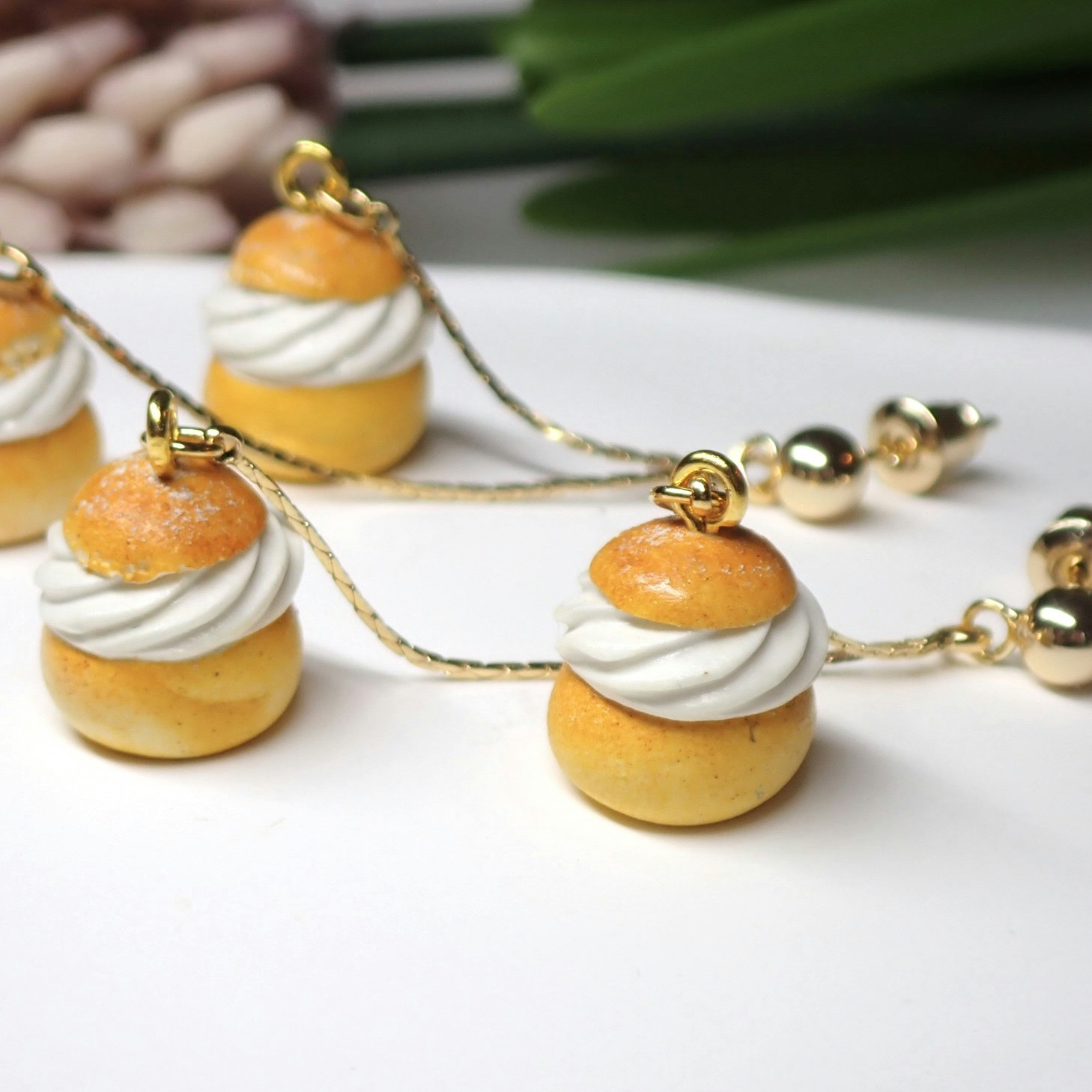 Semla i par på guldkedja 1 par
