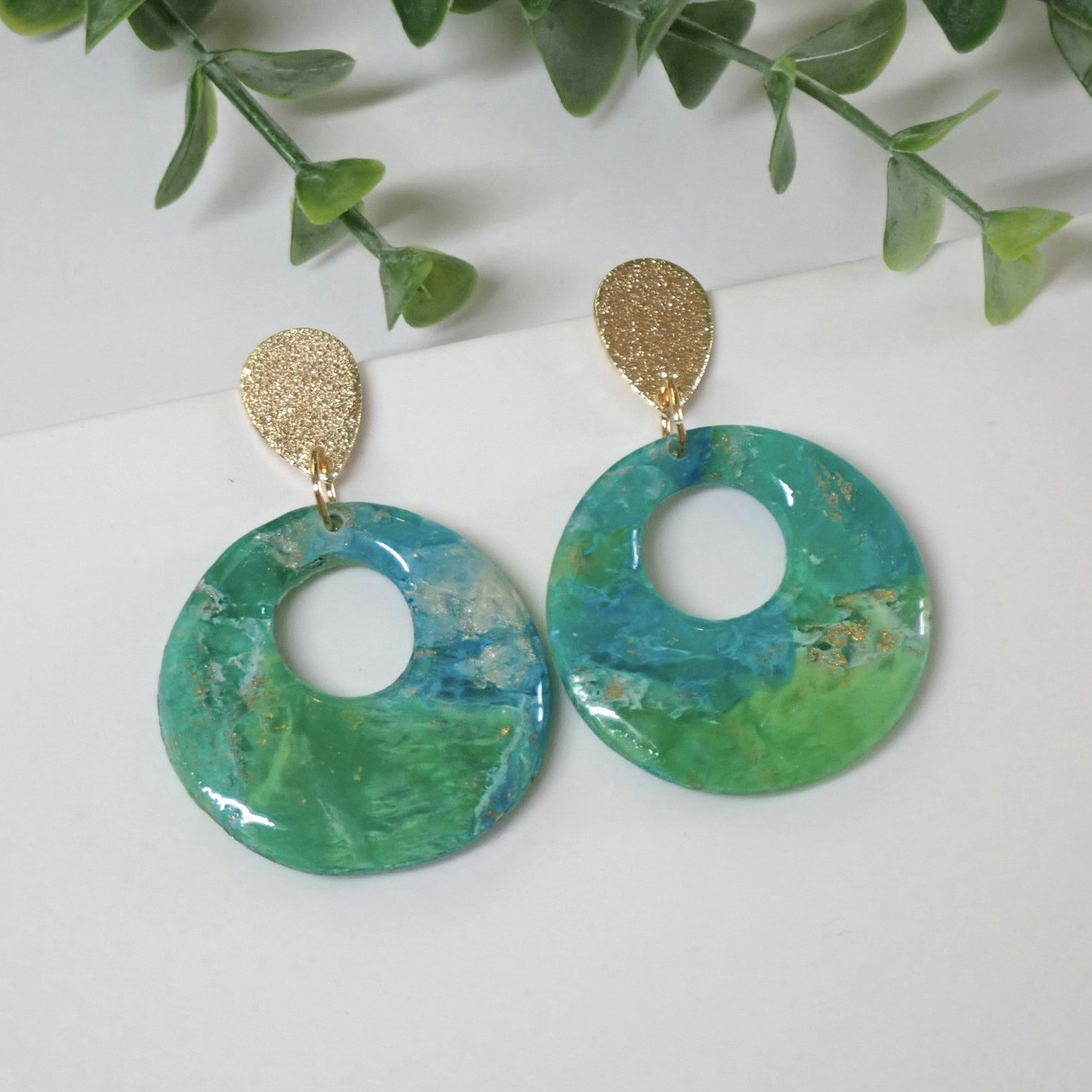 Livia Circle Asymm Donut