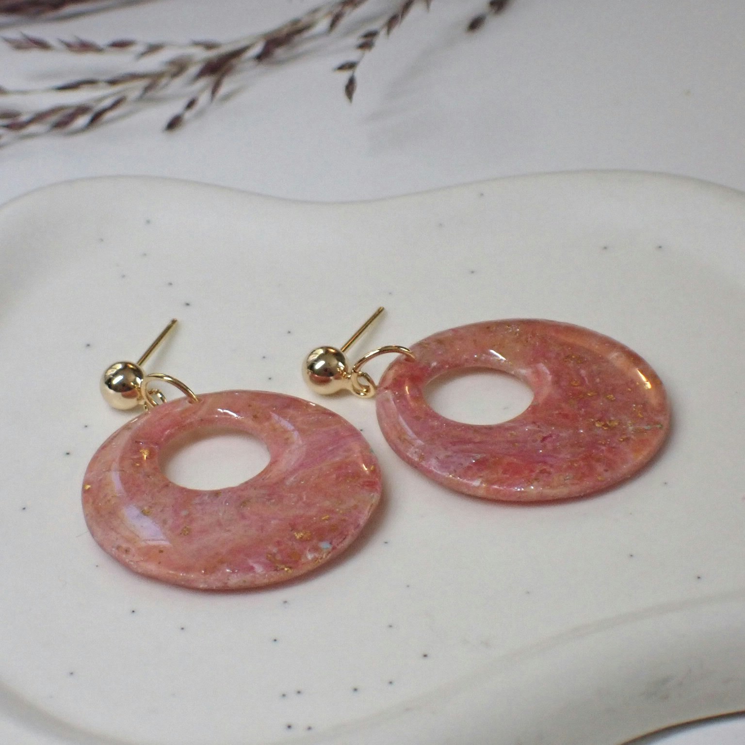 Sofia Circle Assym Donut