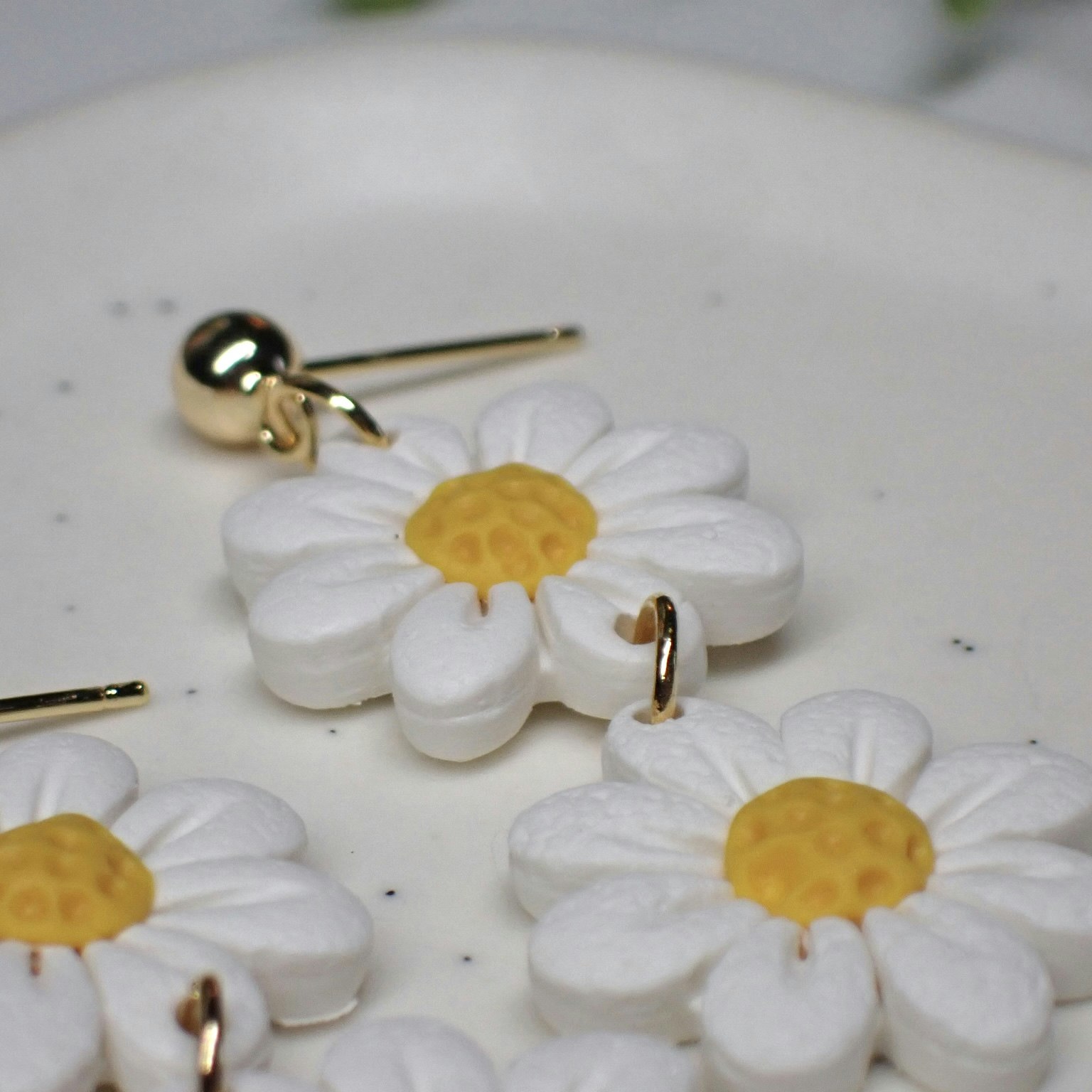 Daisy prästkragar single/double guld/silver