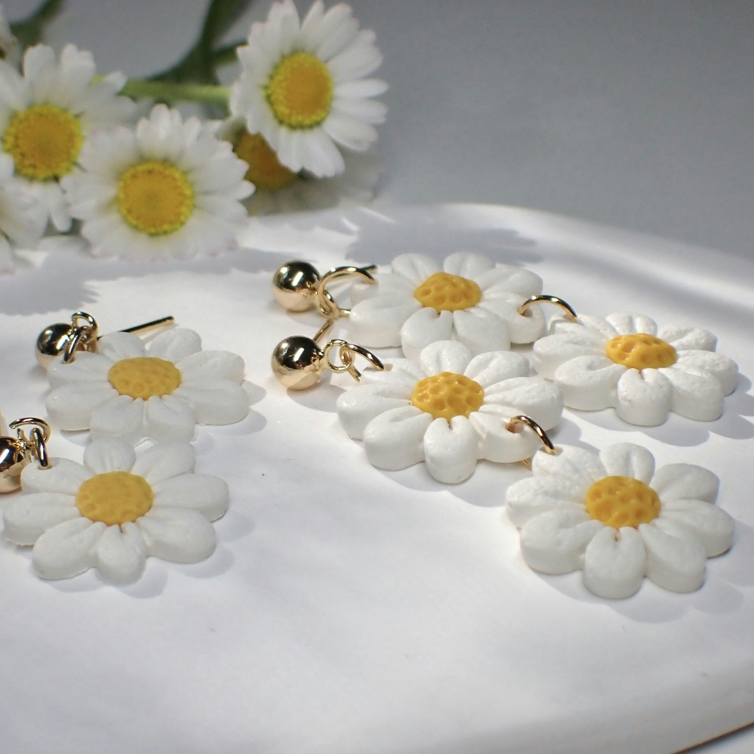 Daisy prästkragar single/double guld/silver