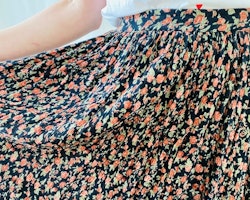 Vintage blommig kjol i crepe-tyg