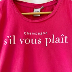 Rosa t-shirt med champagne-text