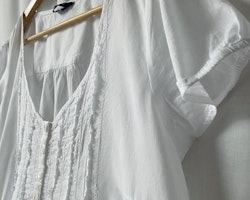 Romantisk blus i bomull från H&M BiB