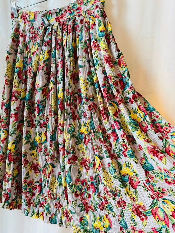 Vintage creppad kjol med fickor