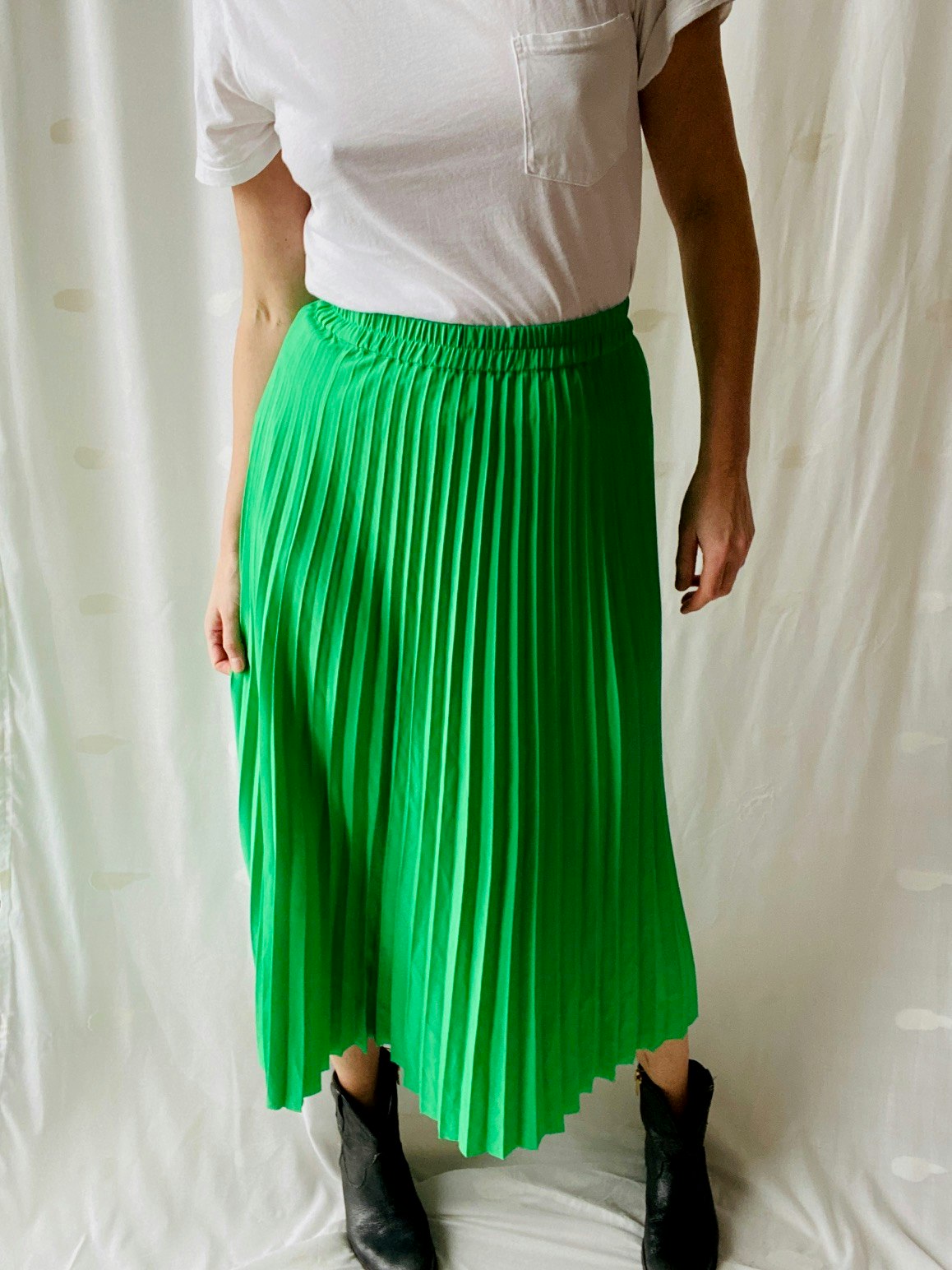 Grön plisserad kjol NWT - Em's Second Hand AB