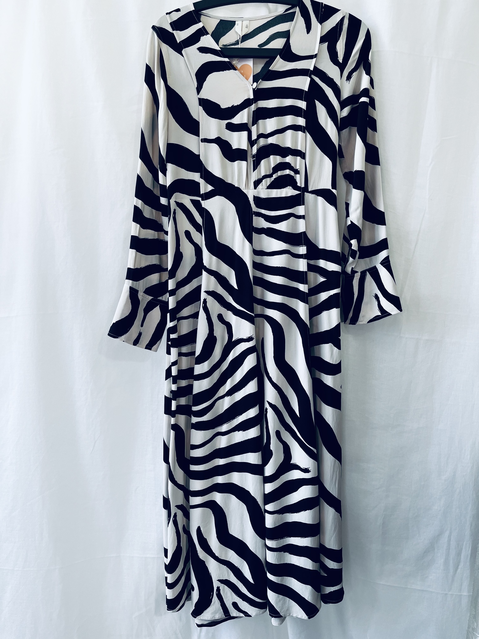 Arket zebramönstrad klänning