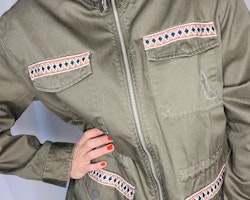 Armyjacket med broderier