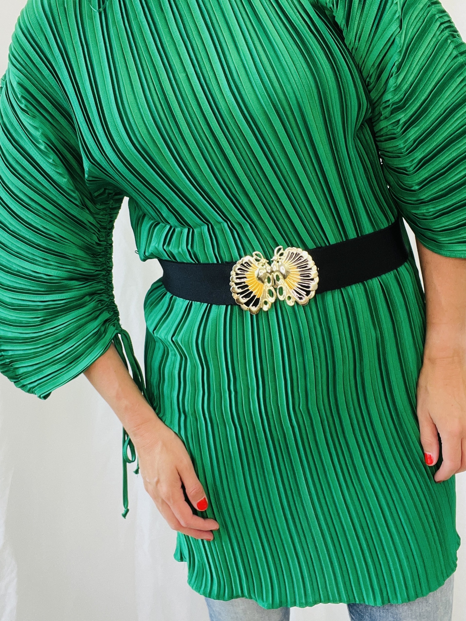Grön, plisserad klänning