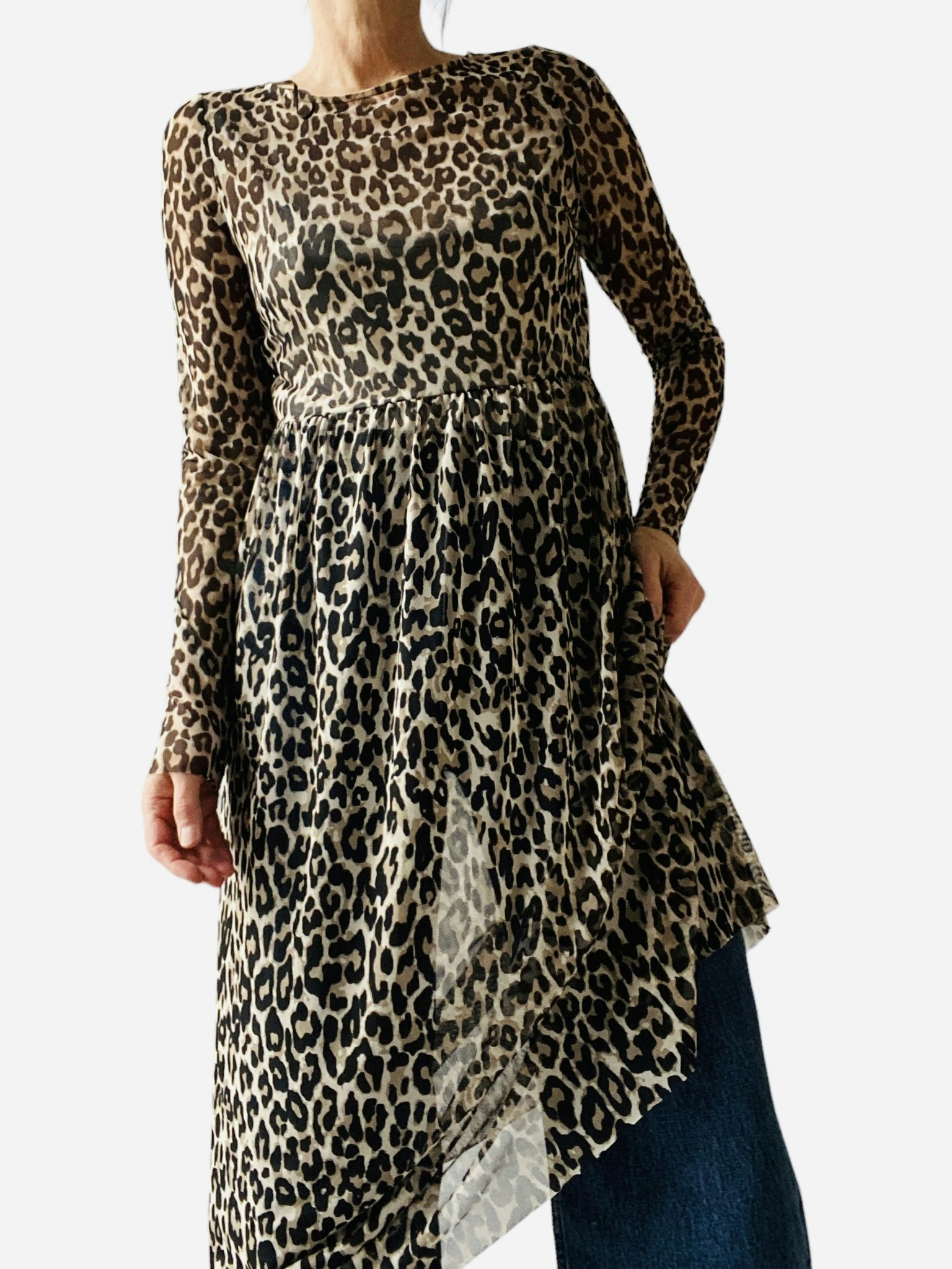 Semitransparent leo-klänning