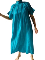 Turkos klänning
