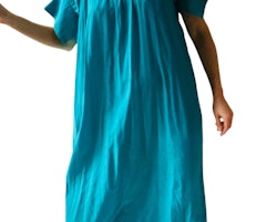 Turkos klänning