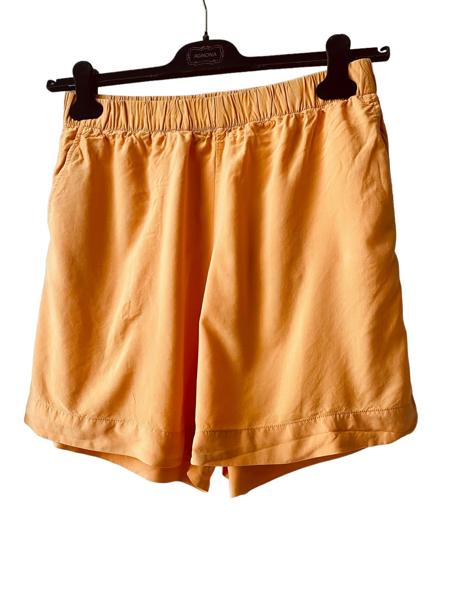 Brandgula shorts