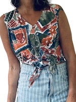 Vintage mönstrad topp med knyt