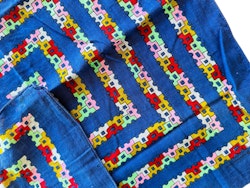 Scarf - Mikel Urmeneta