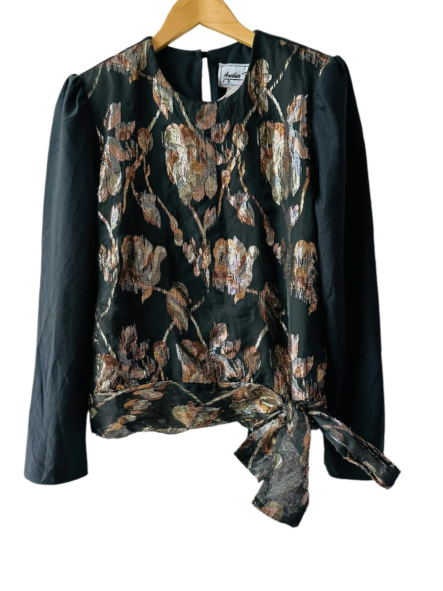 Vintage topp med metallicmönster