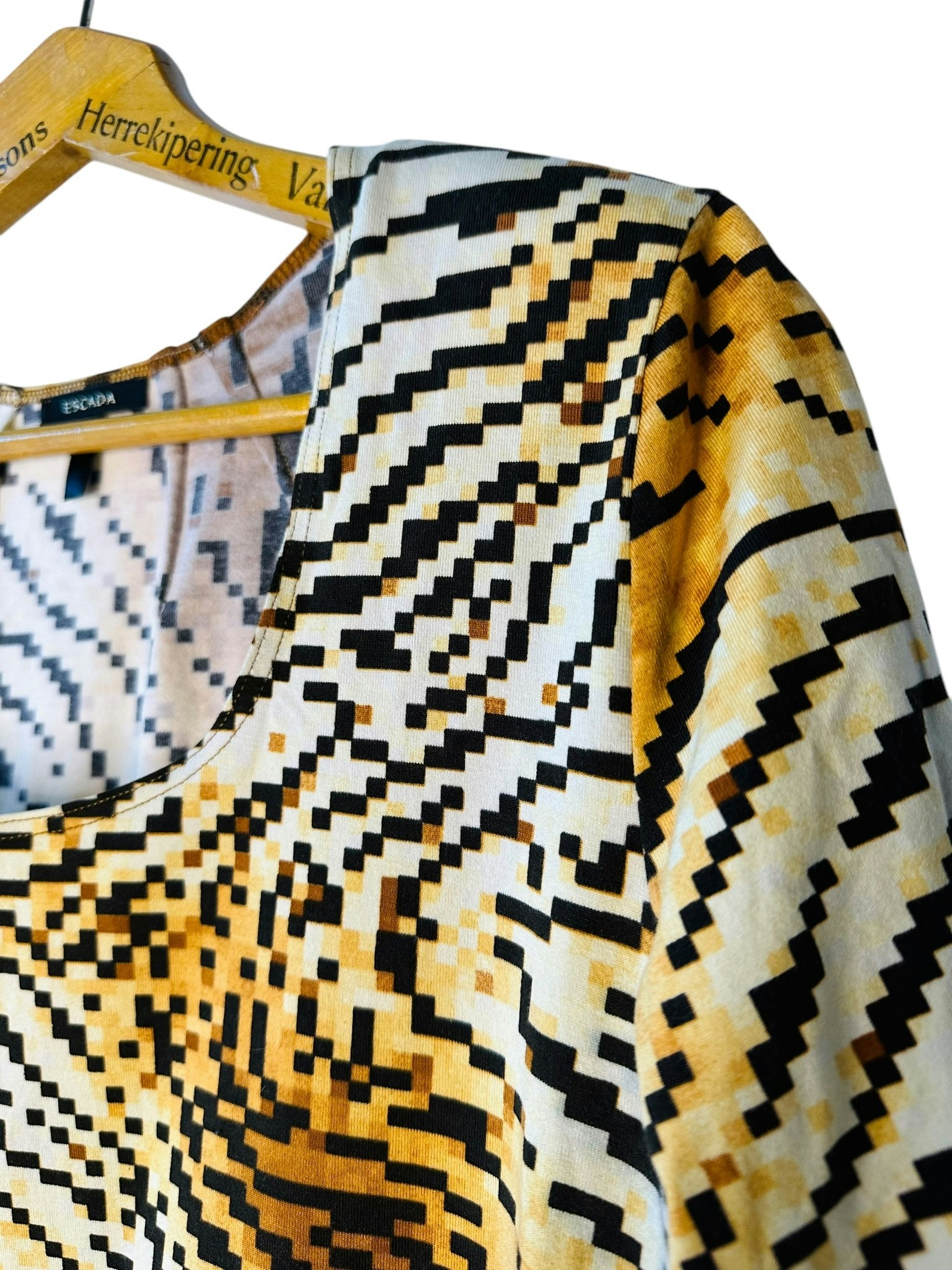 Escada tigermönstrad topp