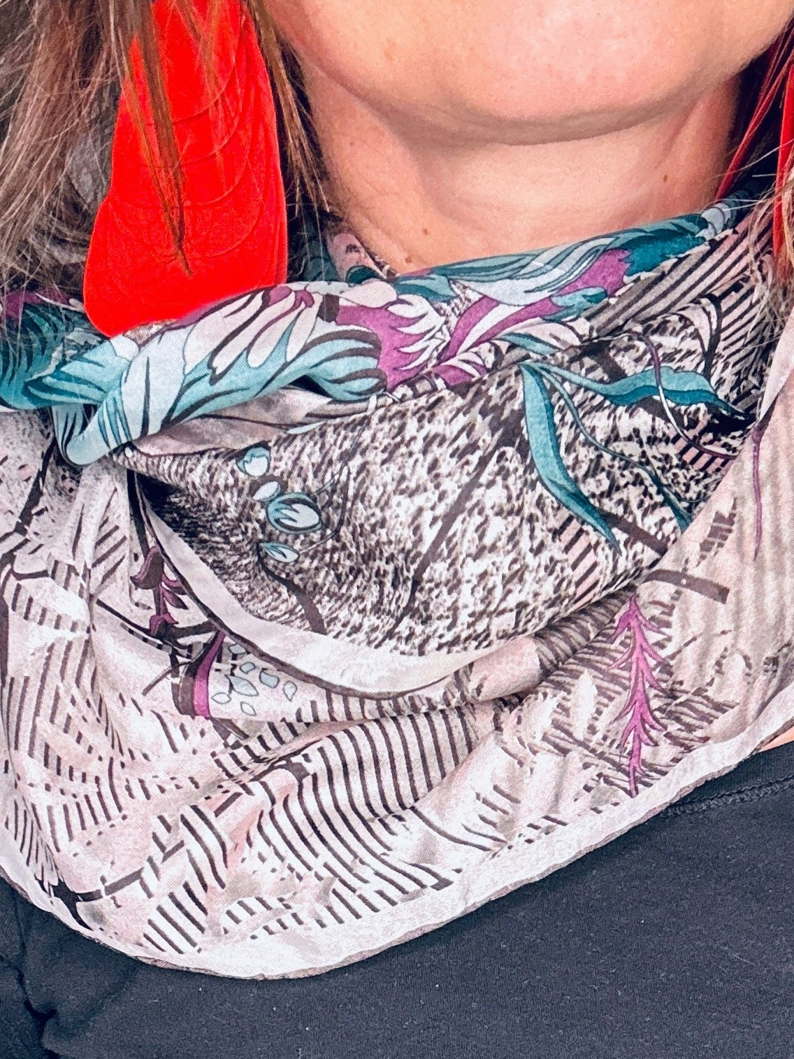 Vintage scarf med turkosa och lila blommor
