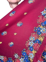 Vintage vinröd scarf med blommor