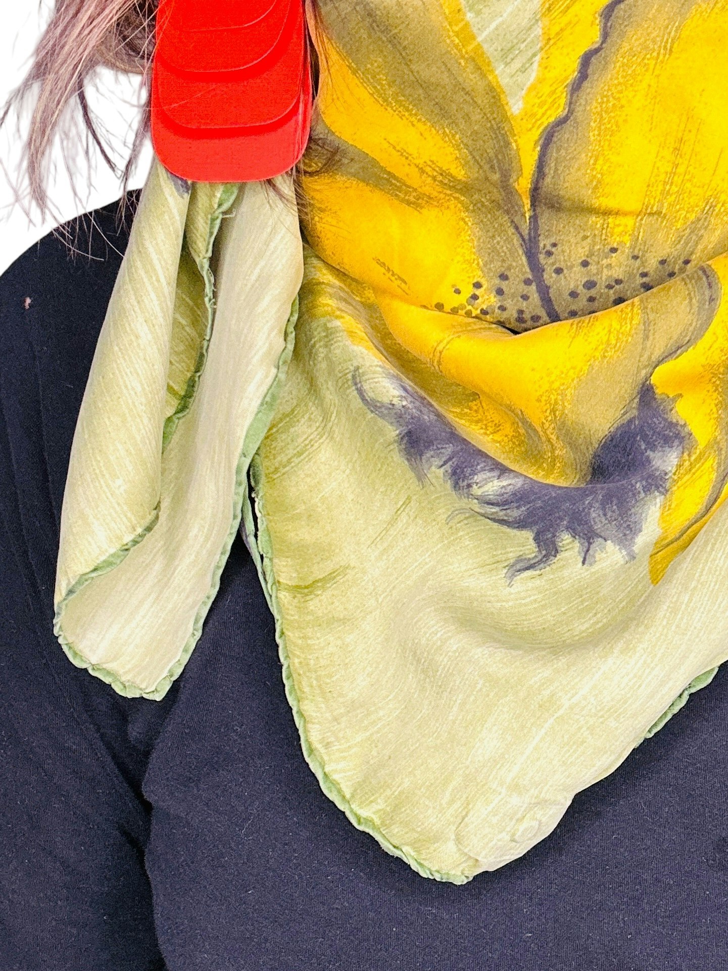 Vintage sidenscarf i grönt och gult
