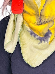 Vintage sidenscarf i grönt och gult