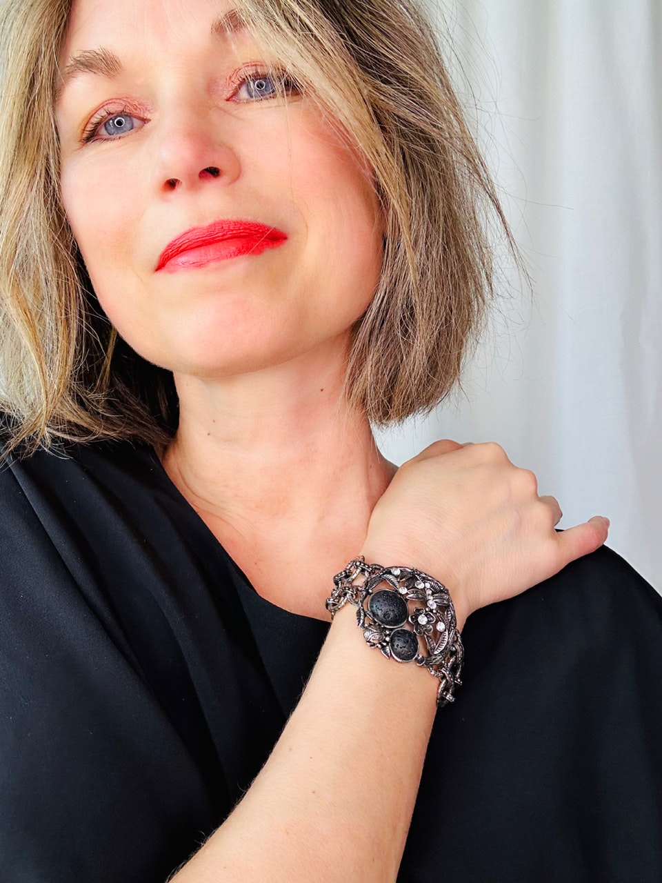 Armband i svart och silver