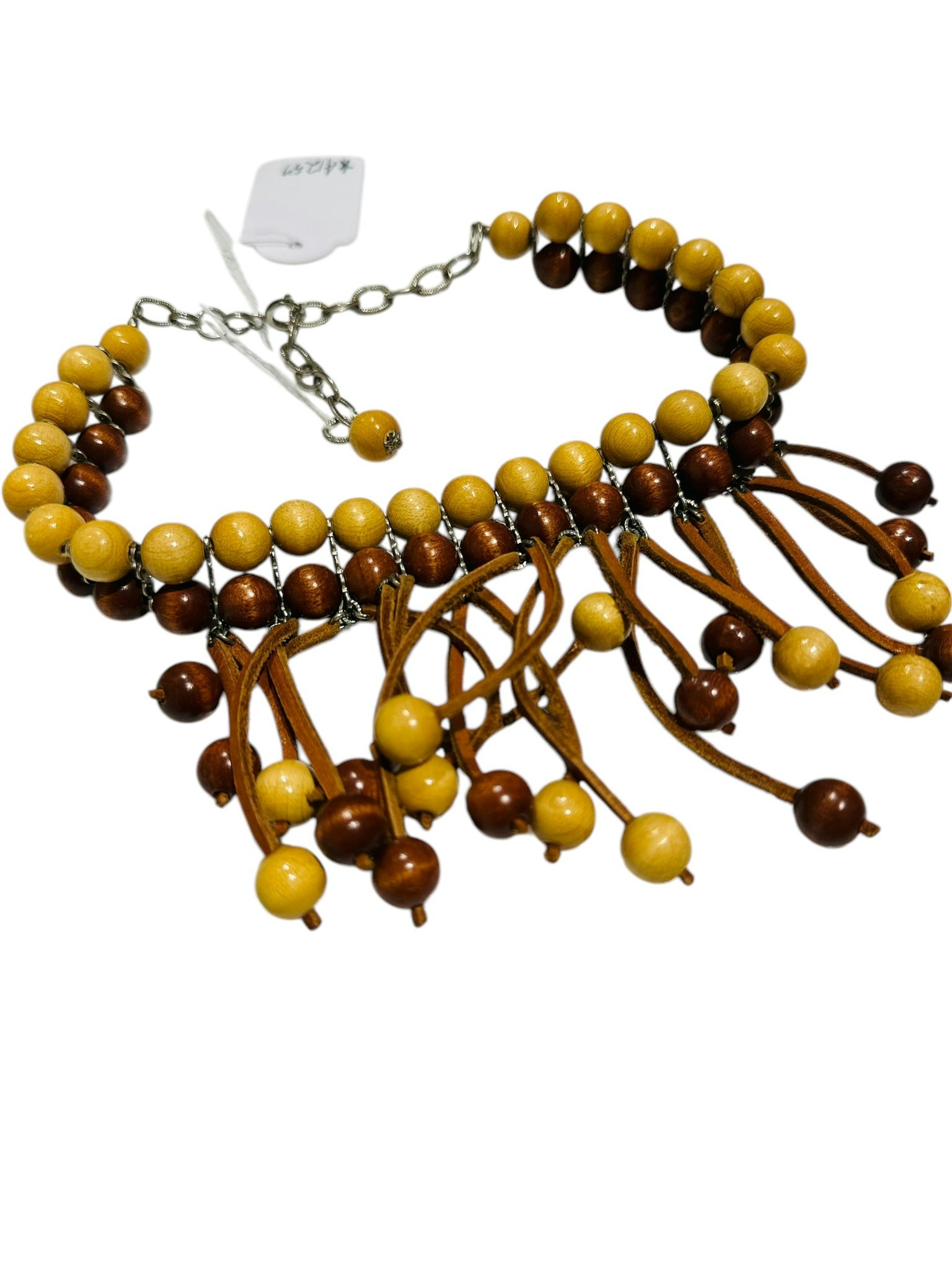 Choker med träpärlor