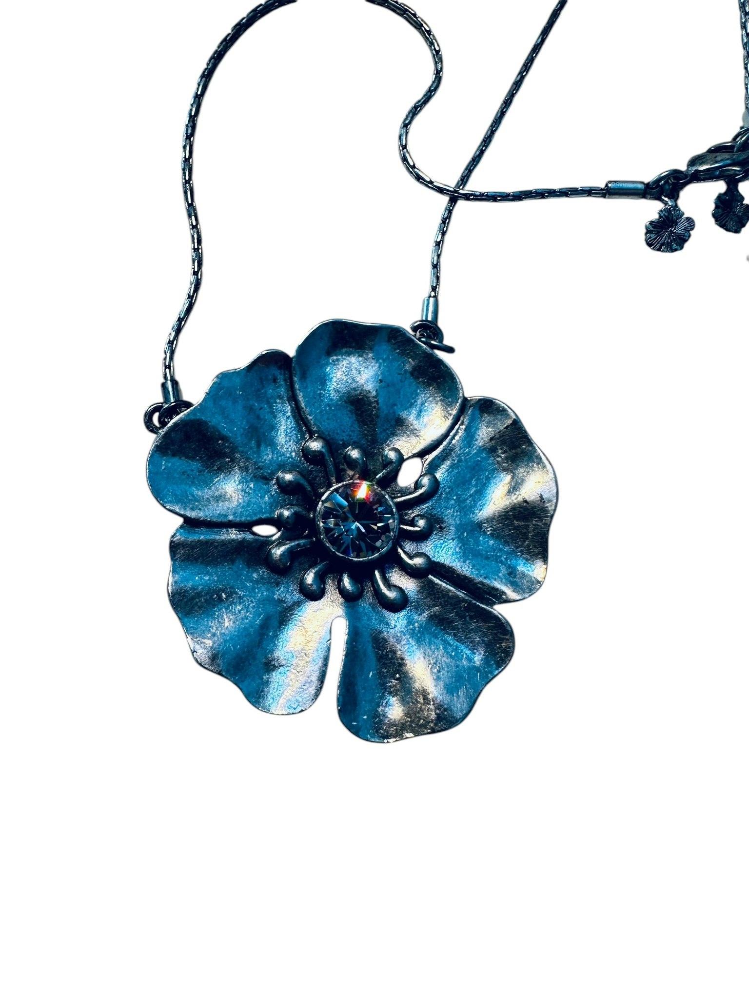 Pilgrim halsband med stor blomma